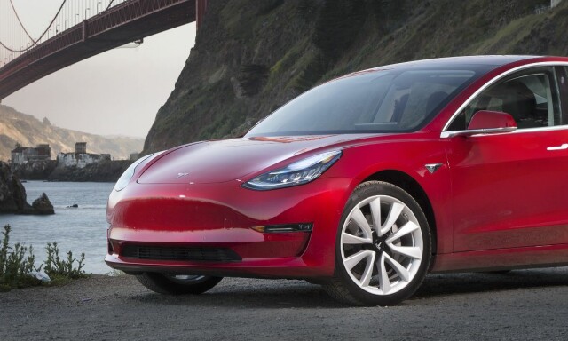 image: Test av Tesla Model 3: Ja, den er verdt å vente på